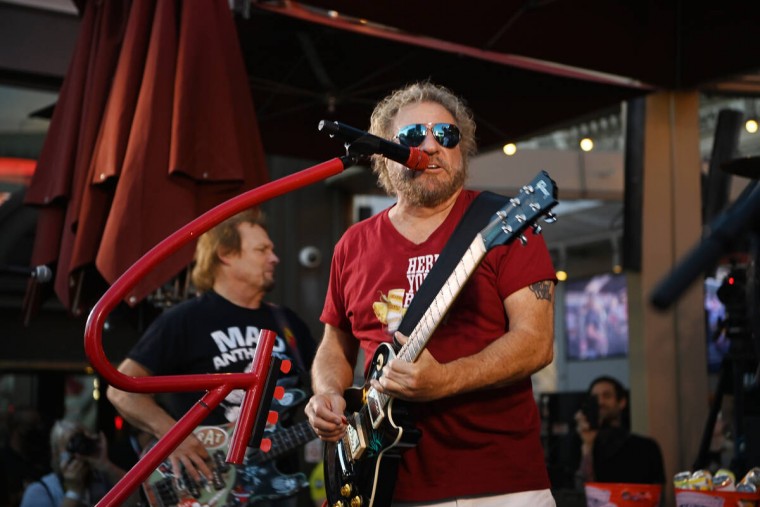 15627705_web1_Hagar-4