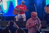 Emeril's Line, Vine & Dine Fundraiser + Surprise visit by Kenny Chesney and Zac Brown!